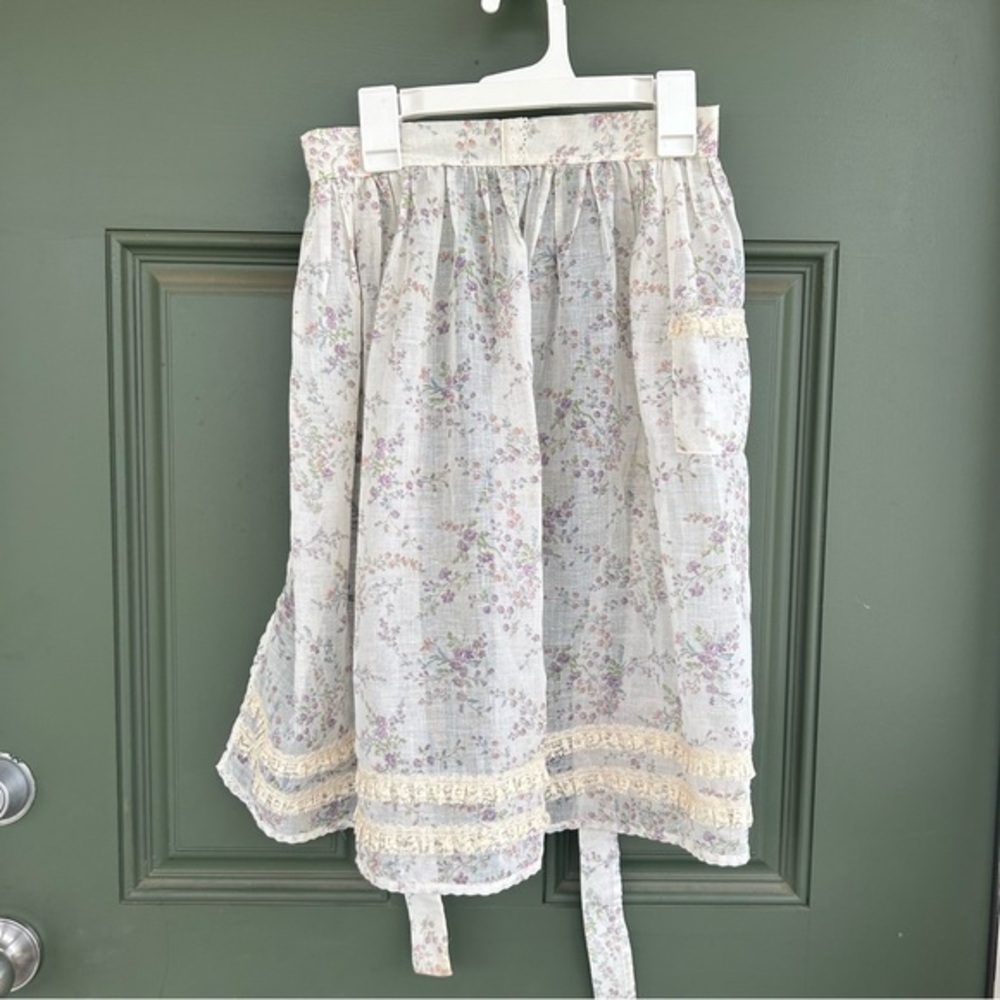 Vintage floral sheer waist tie  half apron